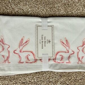 The Royal Standard Lily Belle Table Runner